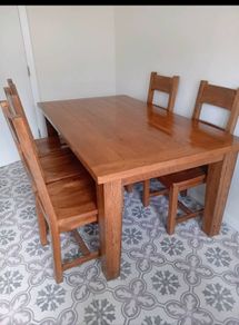 Oak Table & 6 Chairs