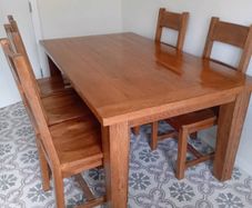Oak Table & 6 Chairs
