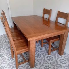 Oak Table & 6 Chairs
