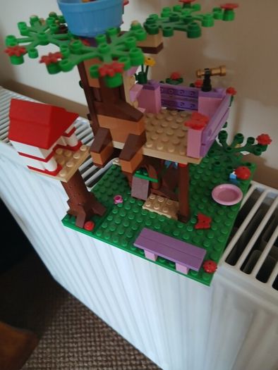 Lego Friends Olivia's Tree House and Manual