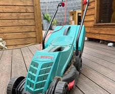 Lawnmower Bosch Rotak 32R, Corded Electric, 32cm
