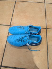 Nike Phantom boots