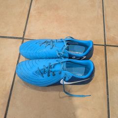 Nike Phantom boots