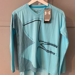 BNWT Under Armour Top