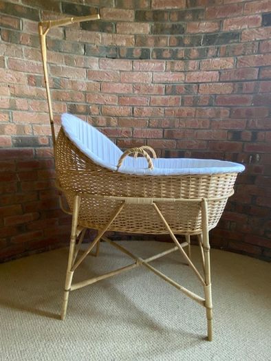 Vintage Moses Basket Crib