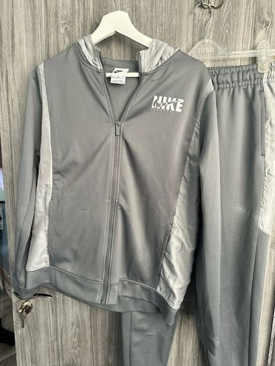 Nike Tracksuit - Boys XL