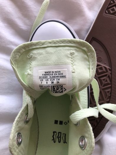 Converse canvas shoes size 5
