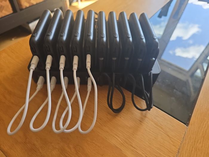 10x Power Banks + 10-Port Charging Dock Station (5000mAh Each)