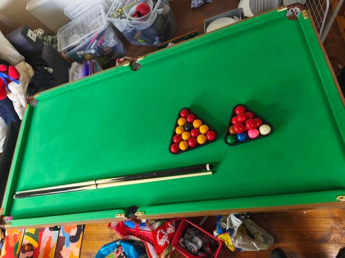 6 foot pool table