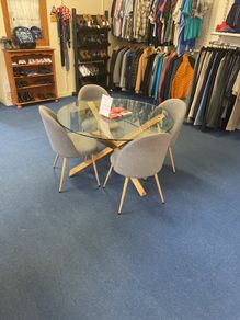 table and 4 chairs