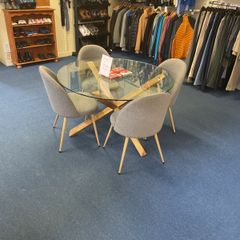 table and 4 chairs