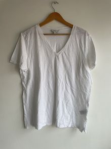 M&S ladies white v neck T-shirt size 16 new without tags