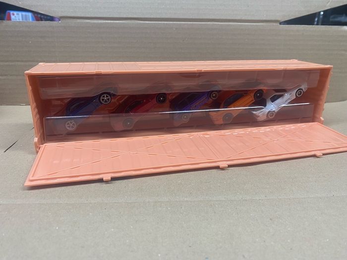 Hot Wheels Ronin Run Container