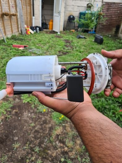 Fuel pump hyuandai i40 intank fuel pump fuel sending unit Hyuandai 31110-3V90,,, KIA 08300-2680
