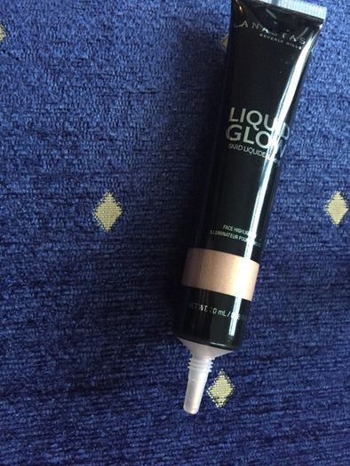 Anastasia Beverly Hills Liquid Glow highlighter