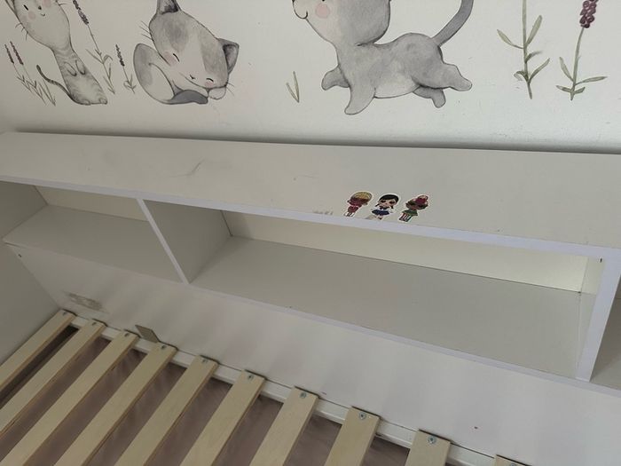 Single bed