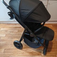 zummi nuvo stroller- brand new