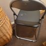 folding chair Image 4