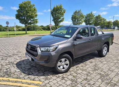 Toyota Hilux 221 Extra Cab