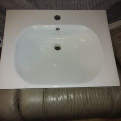 Hand basin / sink
