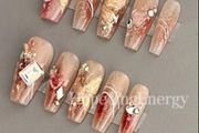 Press on nails