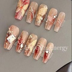 Press on nails