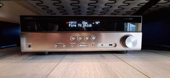 Yamaha RX-V379 AV Receiver Amplifier