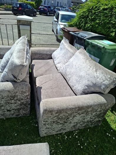 Free Sofas