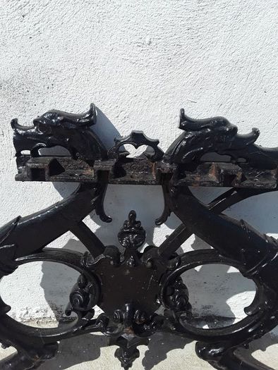 cast iron bench ends