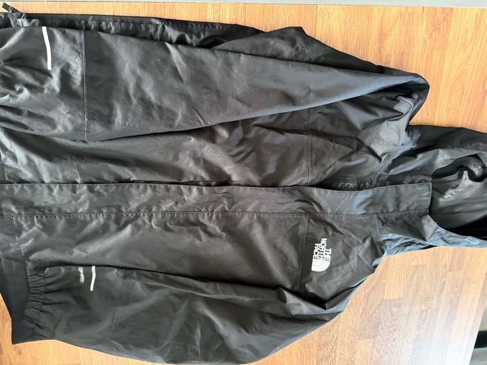 North face wind breaker