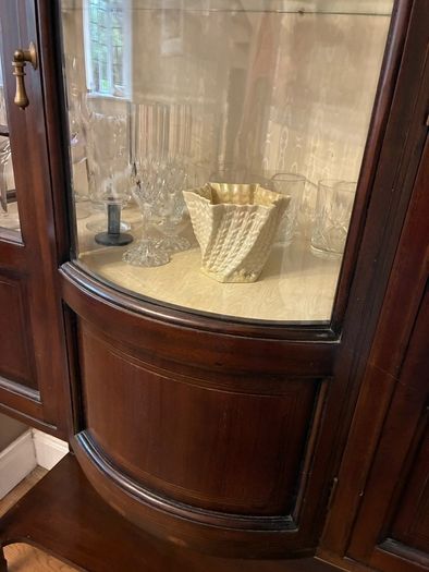 display cabinet