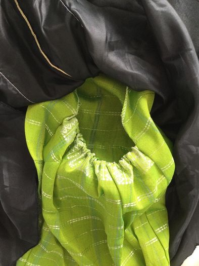 Arabic pyjamas holder