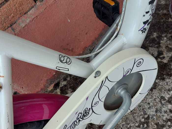 Girls Bike (Kate), 20 Wheels, in Excellent condition