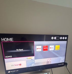 LG 40" Ultra HD + Wall-bracket (New in box)