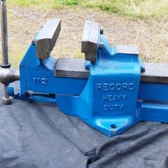 Record Vise