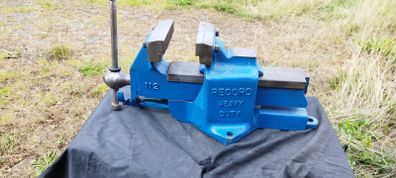 Record Vise
