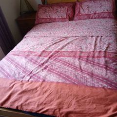 Beautiful 2.20 x 2.20 m Duvets Cover/2 Pillow Cases