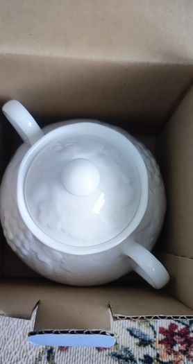 Wedgwood Strawberry and Vine