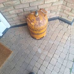empty gas bottle