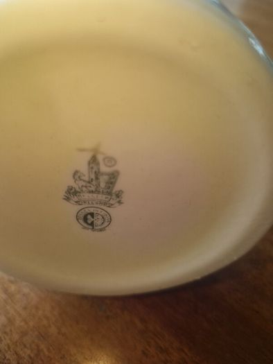 beleek basket weave & shamrock sugar bowl/ jam pot