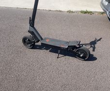 G2 electric scooter