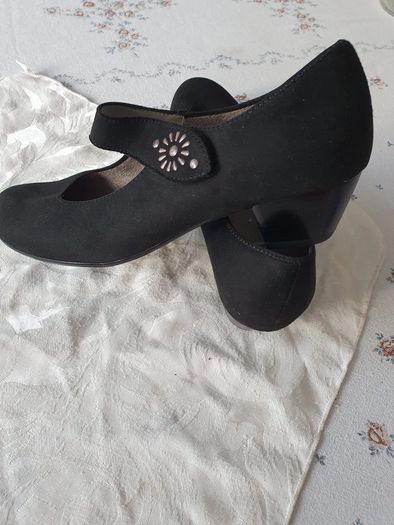 JENNY heels - size 7