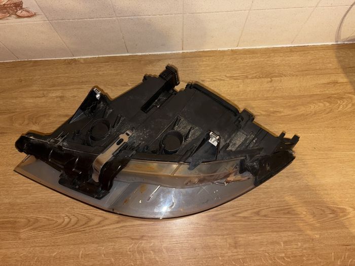 BMW F10 Headlight (water damaged)