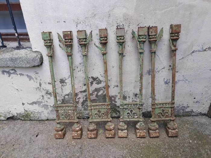 Set of 8 matching Victorian Altar Rail Balusters.