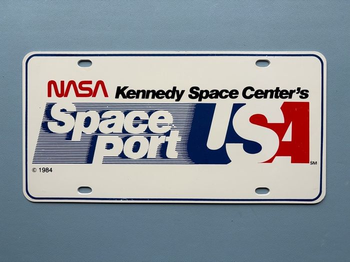 Vintage 1984 NASA Kennedy Space Center Space Port USA Plastic License Plate
