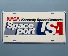 Vintage 1984 NASA Kennedy Space Center Space Port USA Plastic License Plate