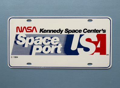 Vintage 1984 NASA Kennedy Space Center Space Port USA Plastic License Plate