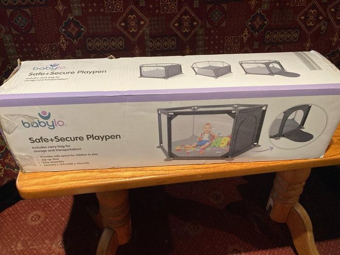 Baby play pen
