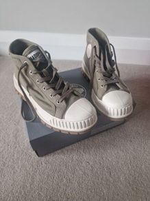 Palladium Boots size 6