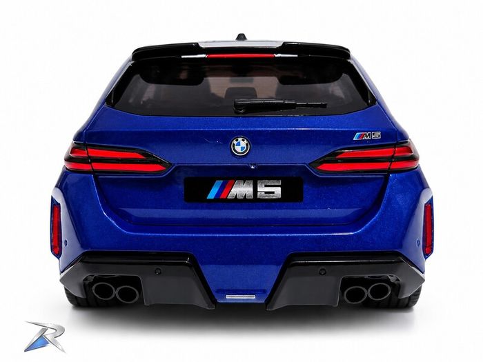 1:18 BMW M5 Touring (G99)